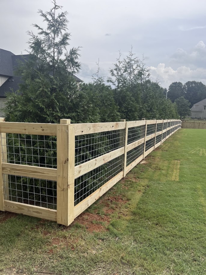 Tips for Maintaining Barbed Wire Fences in Alabama